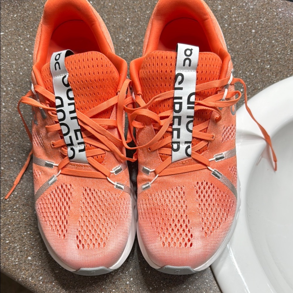 On Running men’s  Cloud X Sneakers - Coral